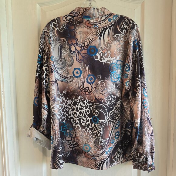 3/4 Sleeve Button Up Blouse - Picture 2 of 2